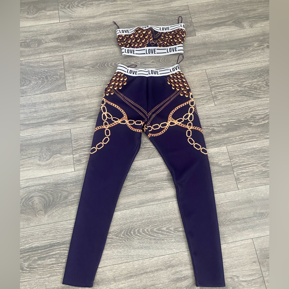 NWOT Strapless top pant set chai print in navy blue